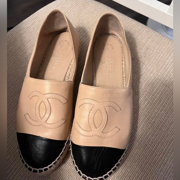 COPY - Authentic Chanel espadrilles. Original box included. Used only twice. - Picture 1 of 2